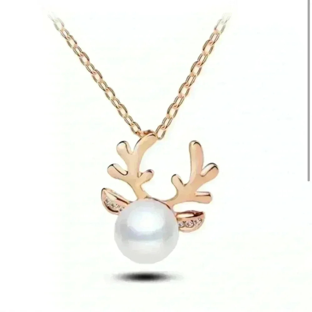 Pearl Antler Gold Necklace